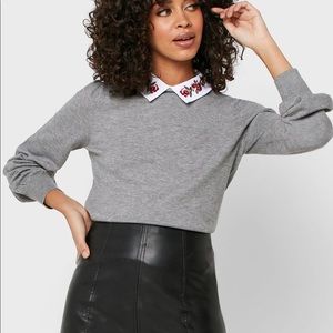 Cute floral embroidered collar layer gray sweater